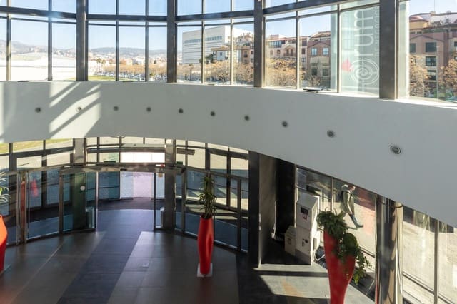 Kontor till salu i Figares, Granada stad med garage - 239 000 € (Ref: 9530459)