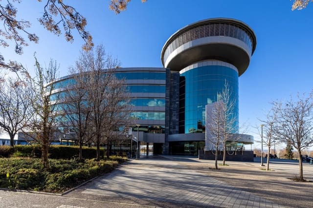 Kontor till salu i Figares, Granada stad med garage - 239 000 € (Ref: 9530459)