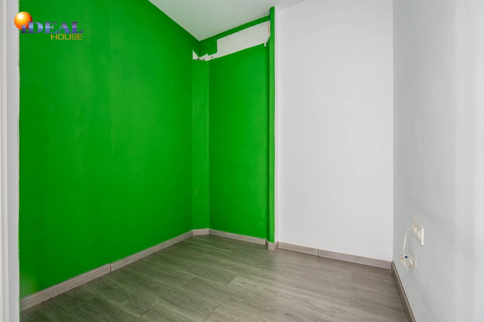 3 soverom Kommersiell til salgs i Granada by - € 120 000 (Ref: 9530460)