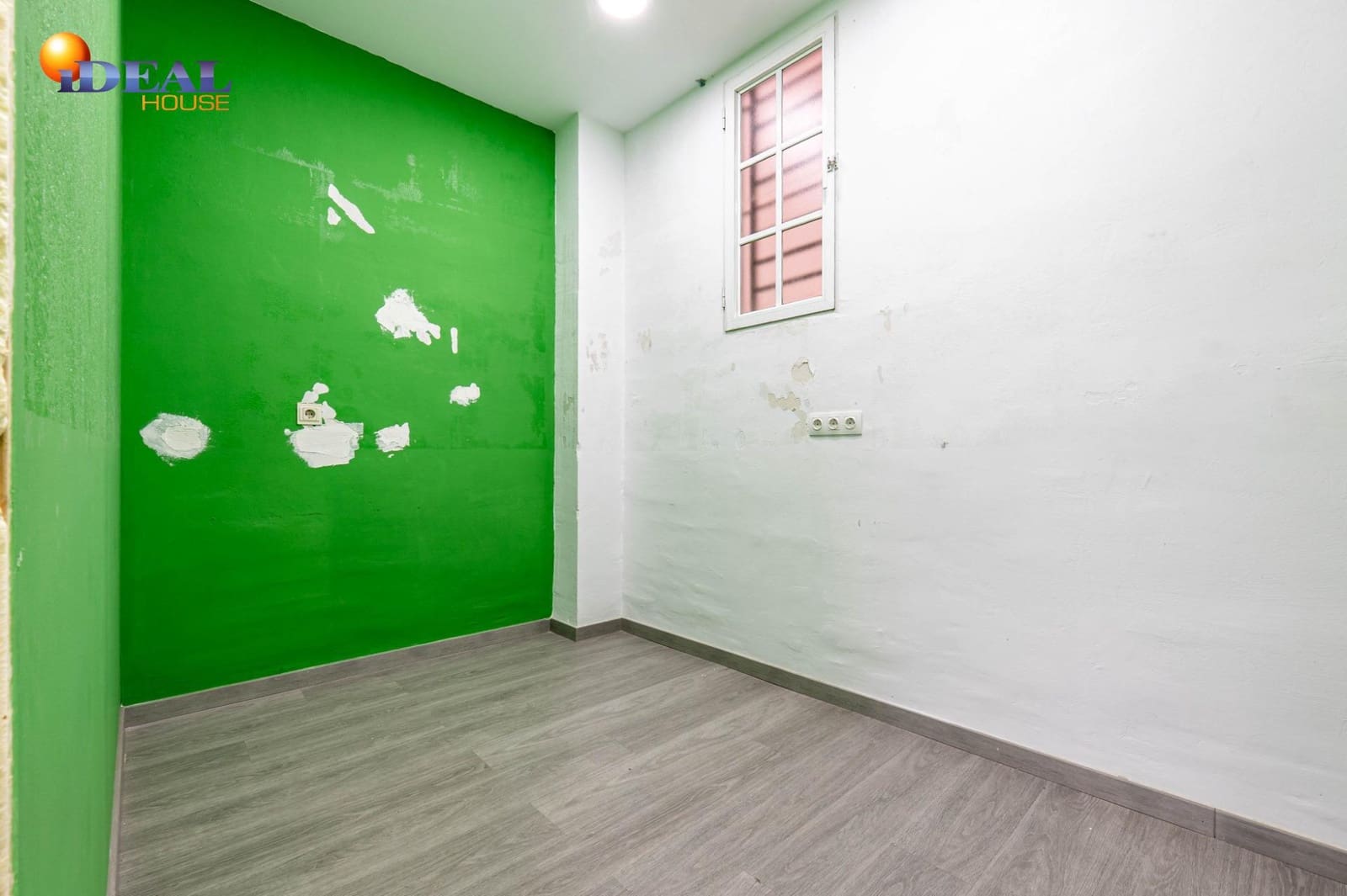 3 soverom Kommersiell til salgs i Granada by - € 120 000 (Ref: 9530460)