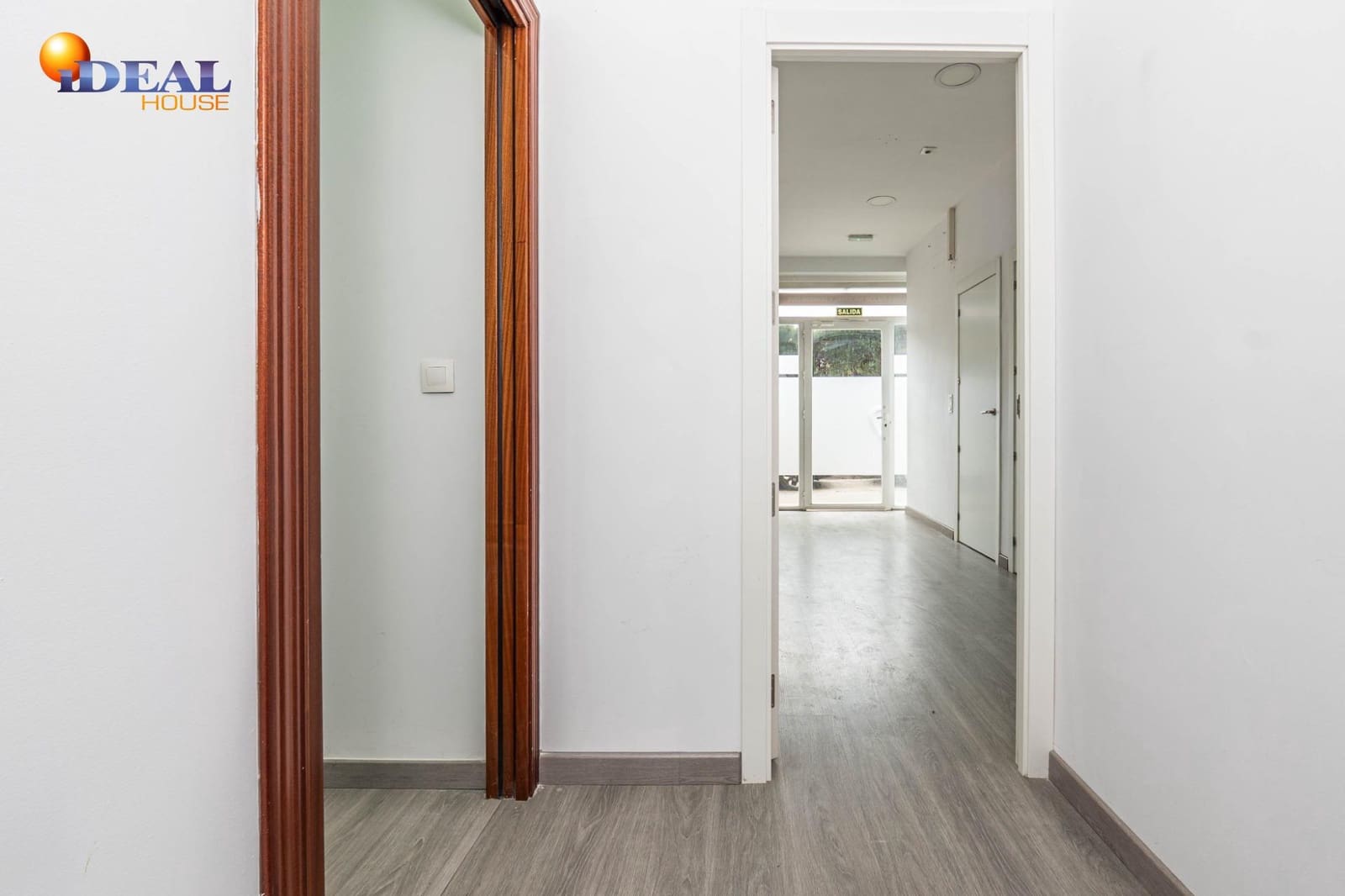 3 soverom Kommersiell til salgs i Granada by - € 120 000 (Ref: 9530460)