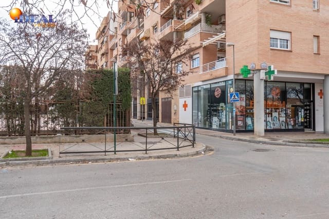 3 soverom Kommersiell til salgs i Granada by - € 120 000 (Ref: 9530460)