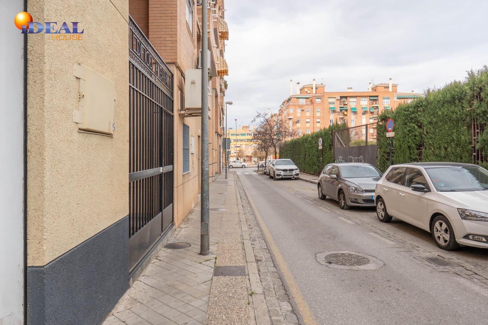 3 soverom Kommersiell til salgs i Granada by - € 120 000 (Ref: 9530460)
