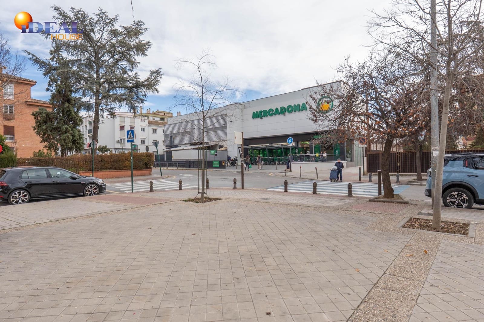 3 soverom Kommersiell til salgs i Granada by - € 120 000 (Ref: 9530460)