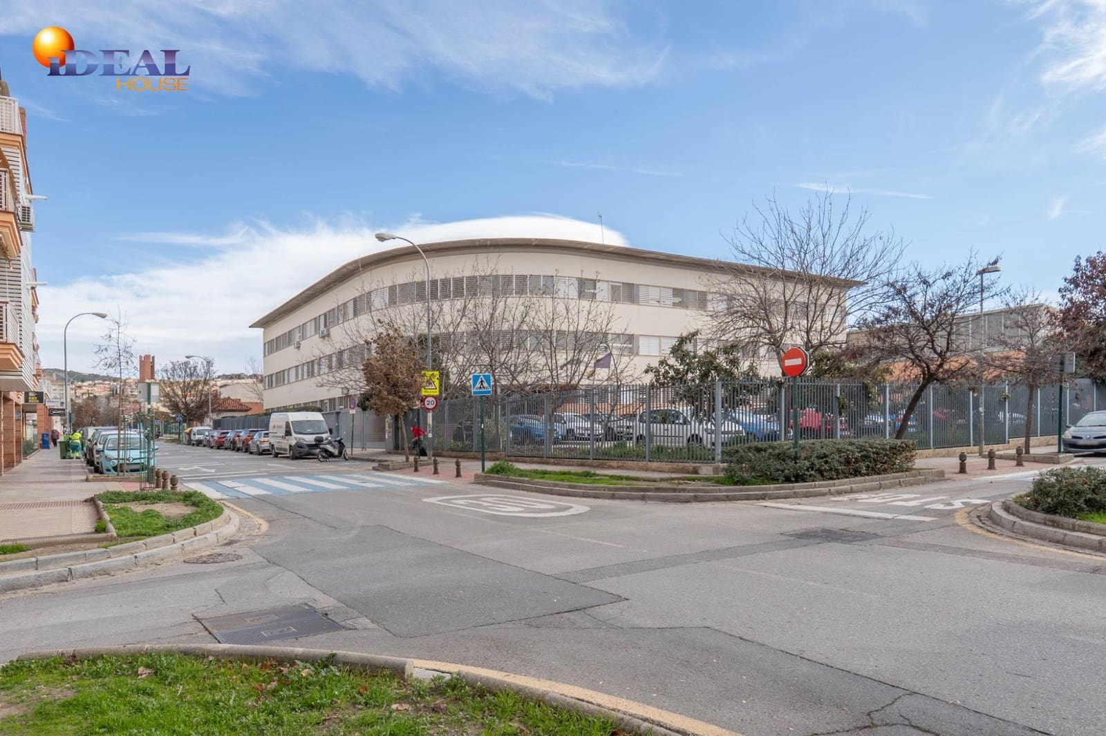 3 soverom Kommersiell til salgs i Granada by - € 120 000 (Ref: 9530460)