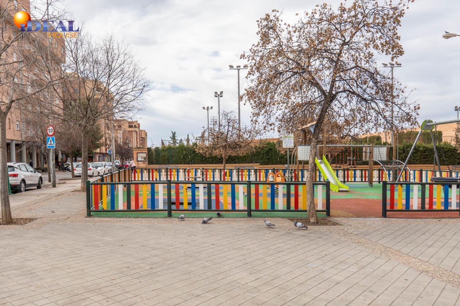 3 soverom Kommersiell til salgs i Granada by - € 120 000 (Ref: 9530460)