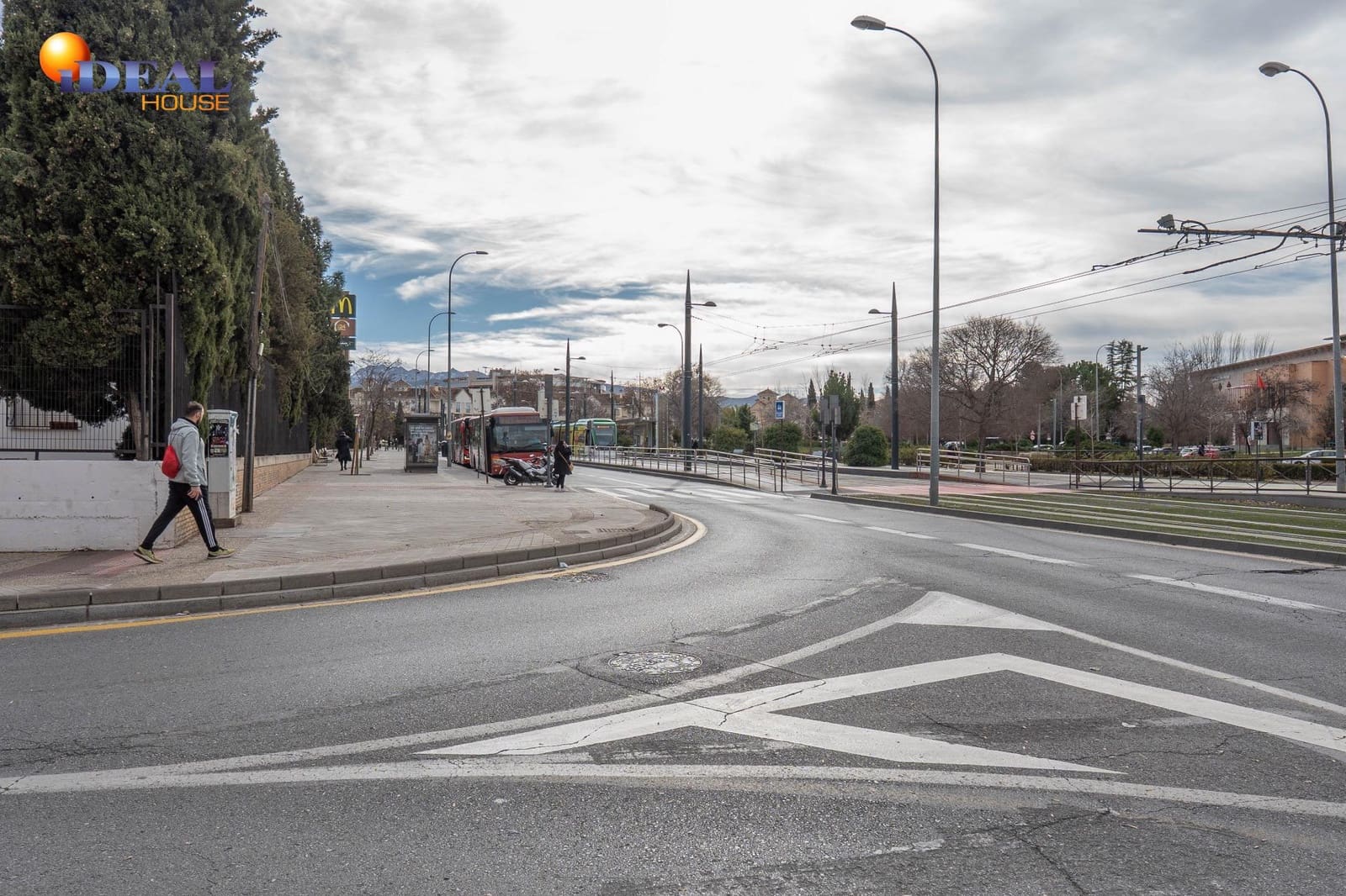 3 soverom Kommersiell til salgs i Granada by - € 120 000 (Ref: 9530460)