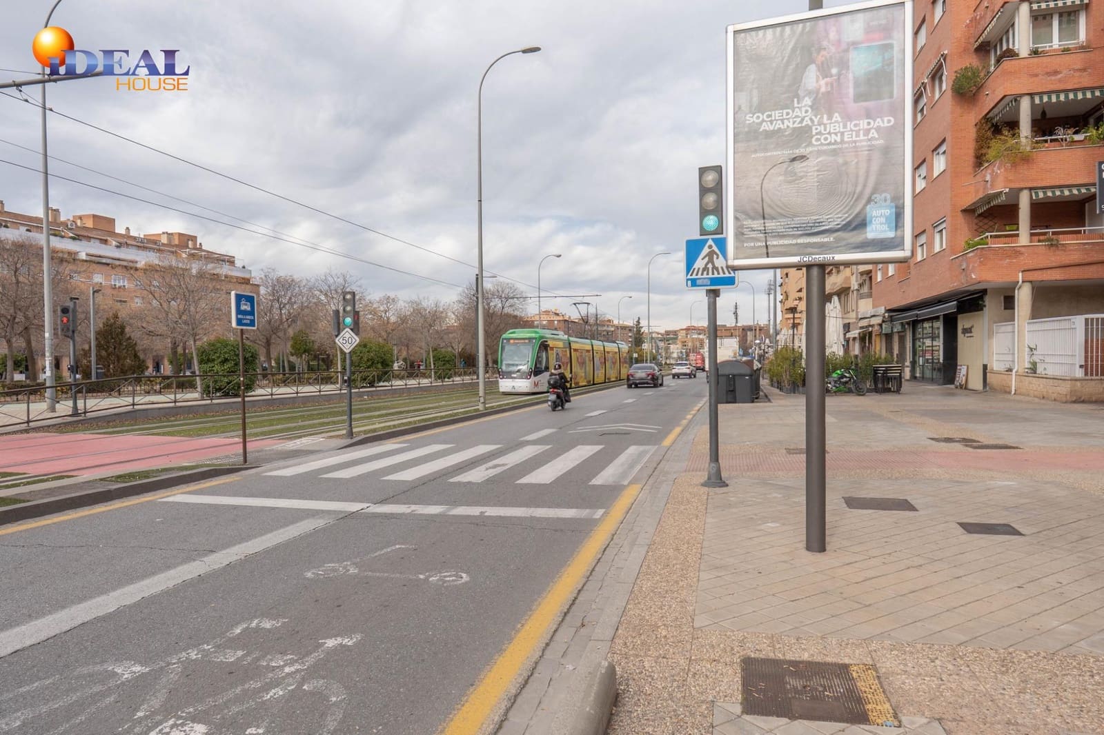 3 soverom Kommersiell til salgs i Granada by - € 120 000 (Ref: 9530460)