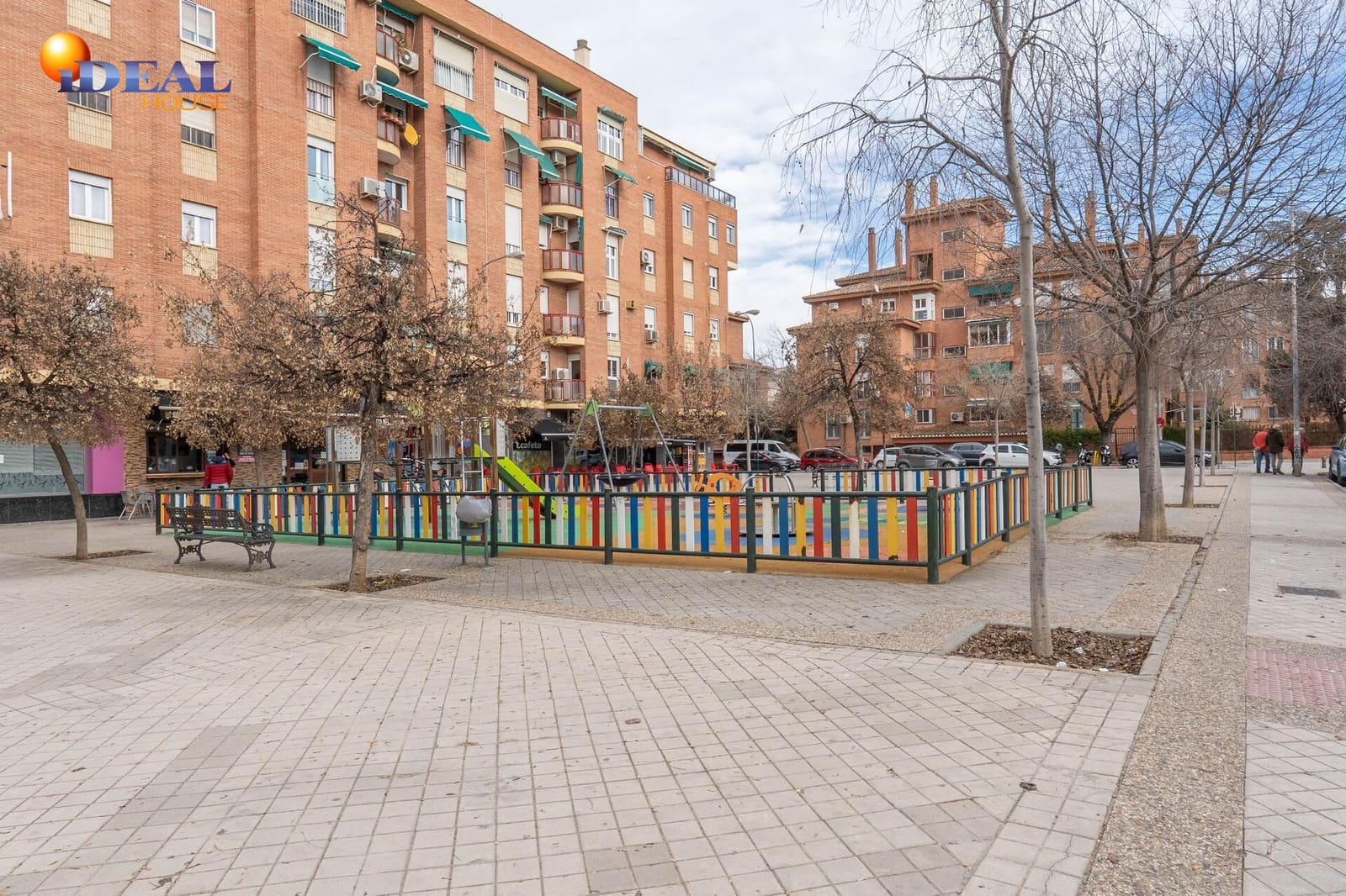 3 soverom Kommersiell til salgs i Granada by - € 120 000 (Ref: 9530460)