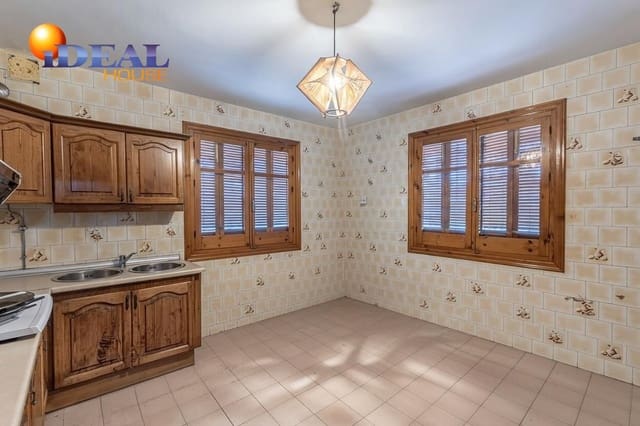 5 soveværelse Villa til salg i Gójar med swimmingpool garage - € 375.000 (Ref: 9533657)