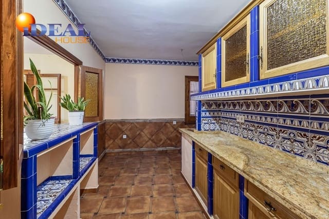 5 soveværelse Villa til salg i Gójar med swimmingpool garage - € 375.000 (Ref: 9533657)