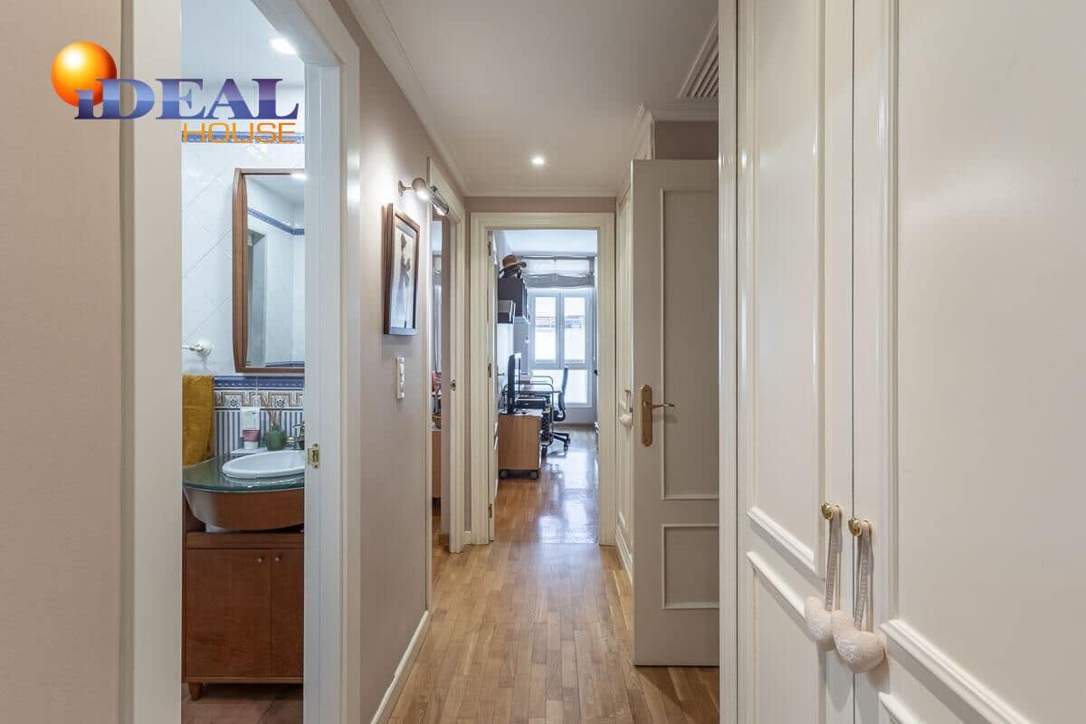 3 makuuhuone Asunto myytävänä paikassa Granada kaupunki - 585 000 € (Ref: 9533661)