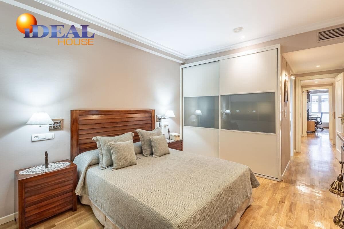 3 makuuhuone Asunto myytävänä paikassa Granada kaupunki - 585 000 € (Ref: 9533661)