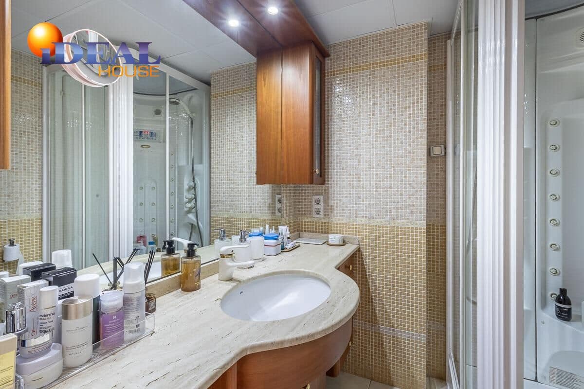 3 makuuhuone Asunto myytävänä paikassa Granada kaupunki - 585 000 € (Ref: 9533661)