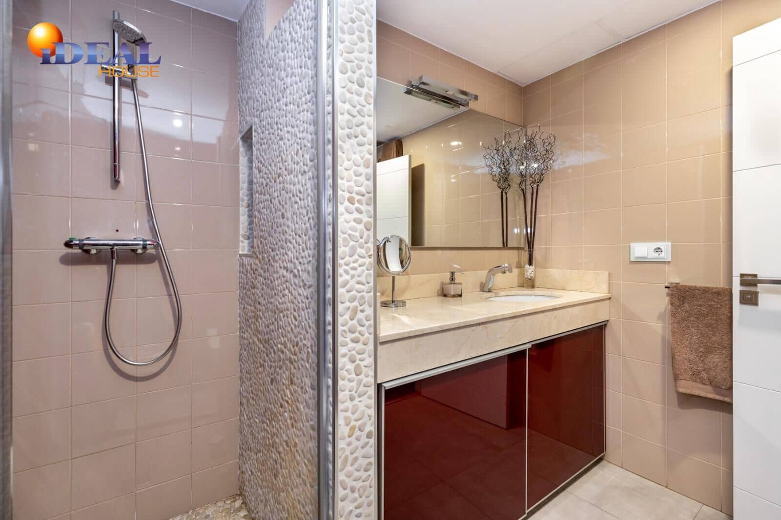 3 soverom Hus til salgs i Granada by - € 729 900 (Ref: 9533662)