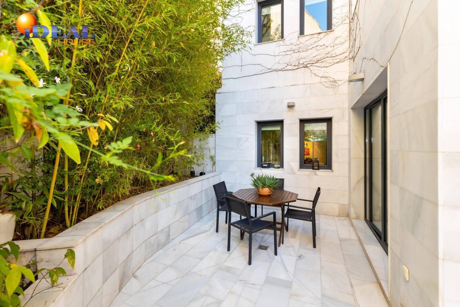 3 soverom Hus til salgs i Granada by - € 729 900 (Ref: 9533662)