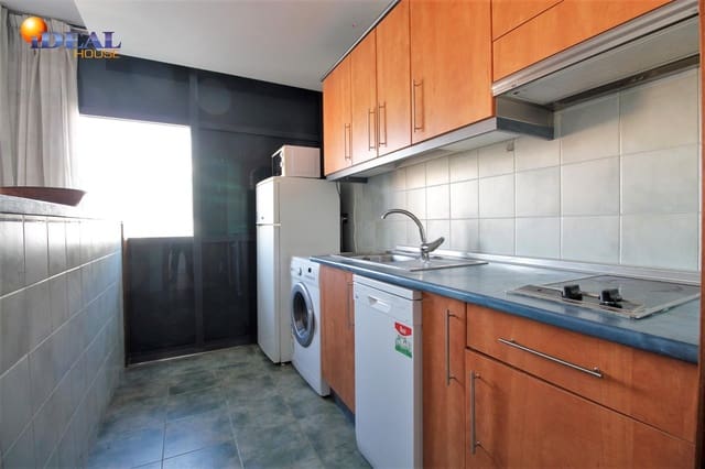 1 Zimmer Apartment zu vermieten in Figares, Granada Stadt mit Pool - 800 € (Ref: 9535873)