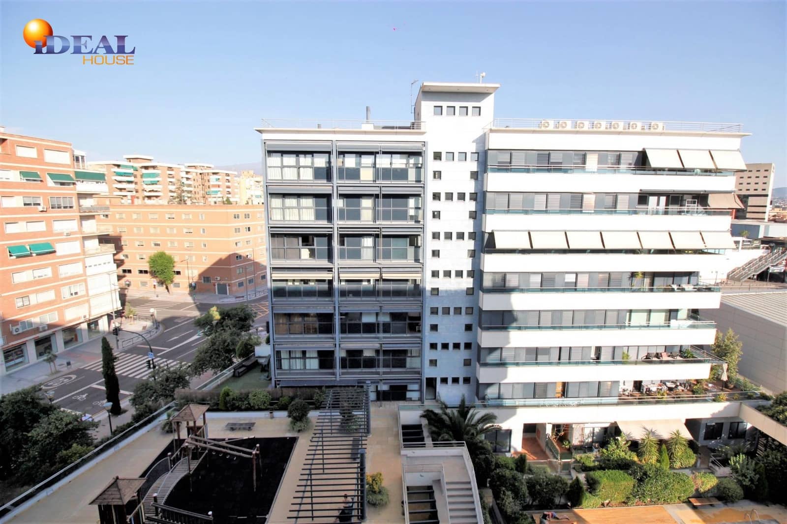 1 Zimmer Apartment zu vermieten in Granada Stadt mit Pool - 800 € (Ref: 9535873)