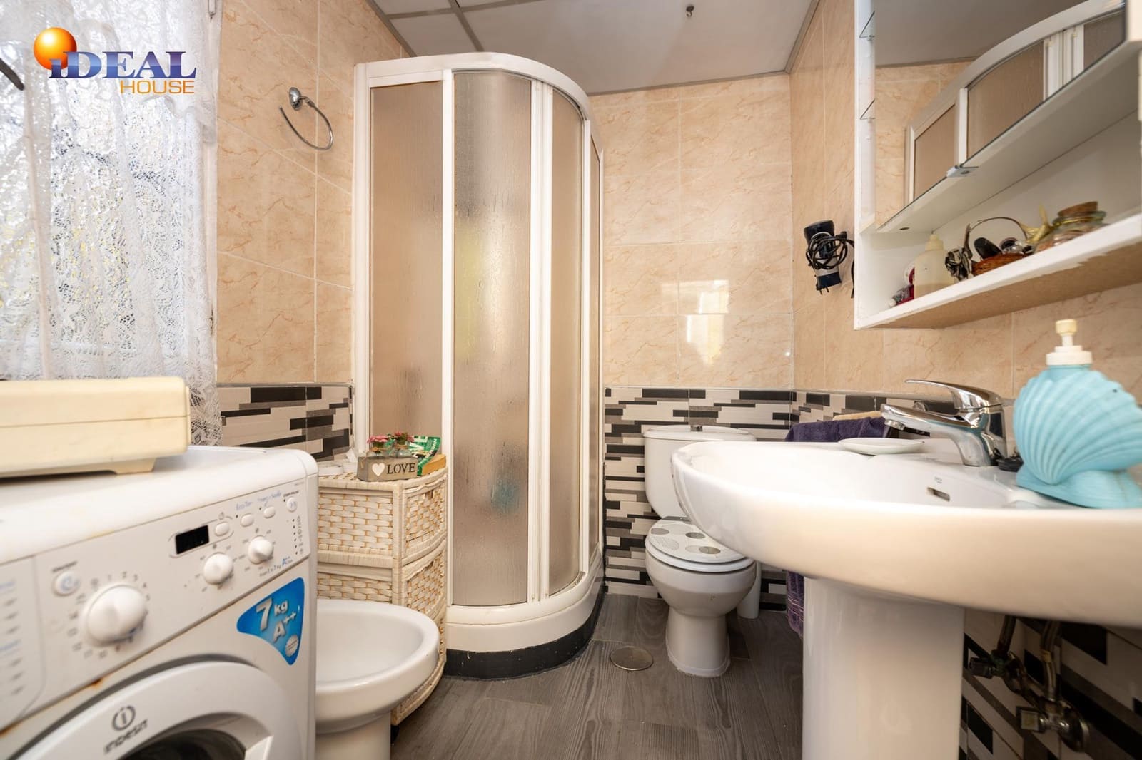 3 soveværelse Rækkehus til salg i Granada by - € 210.000 (Ref: 9535874)