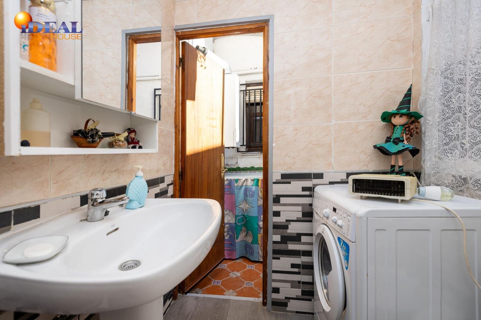 3 soveværelse Rækkehus til salg i Granada by - € 210.000 (Ref: 9535874)