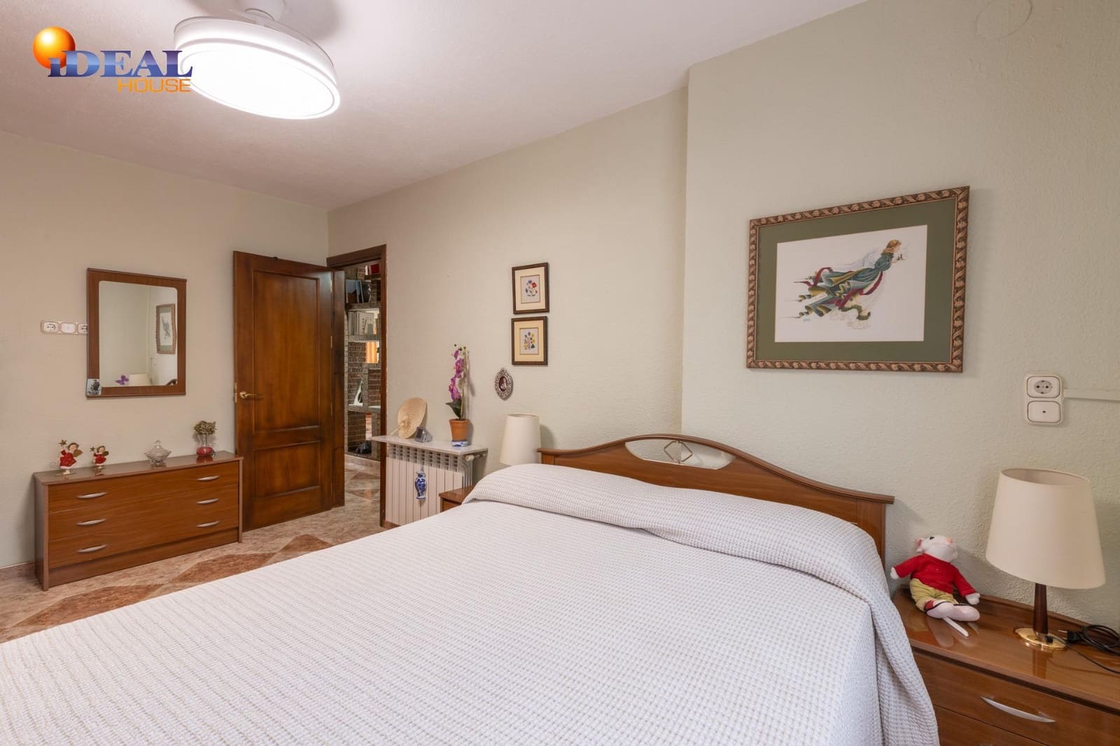 6 soveværelse Villa til salg i Otura med swimmingpool garage - € 540.000 (Ref: 9535875)