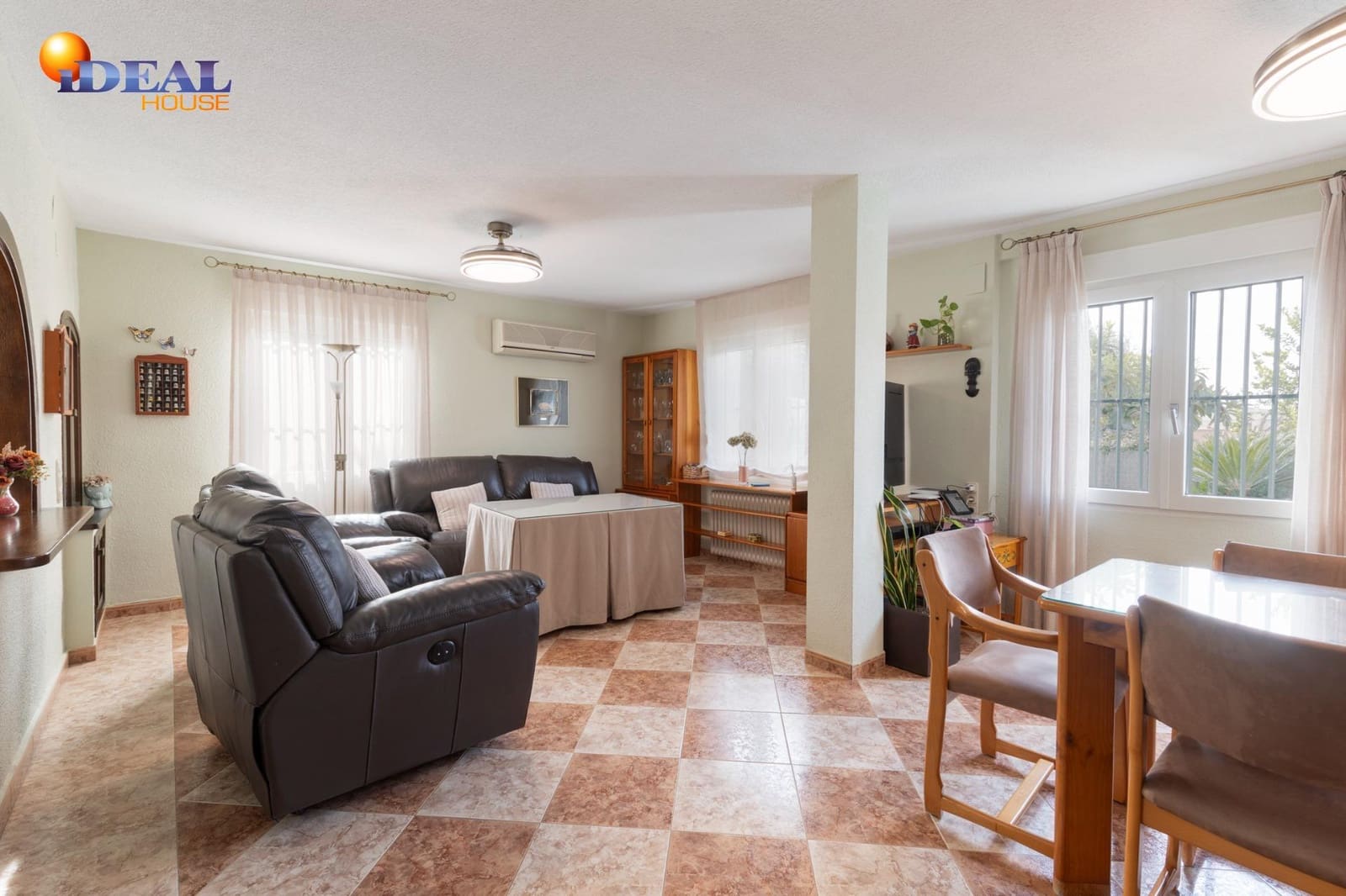 6 soveværelse Villa til salg i Otura med swimmingpool garage - € 540.000 (Ref: 9535875)