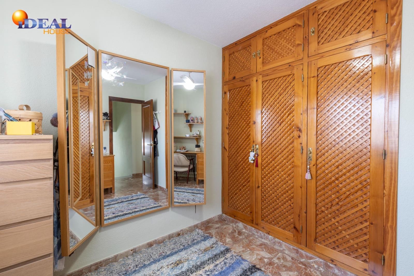 6 soveværelse Villa til salg i Otura med swimmingpool garage - € 540.000 (Ref: 9535875)