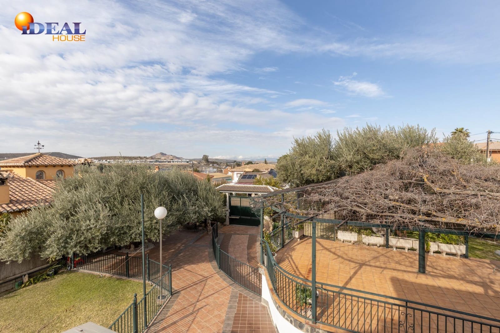 6 soveværelse Villa til salg i Otura med swimmingpool garage - € 540.000 (Ref: 9535875)