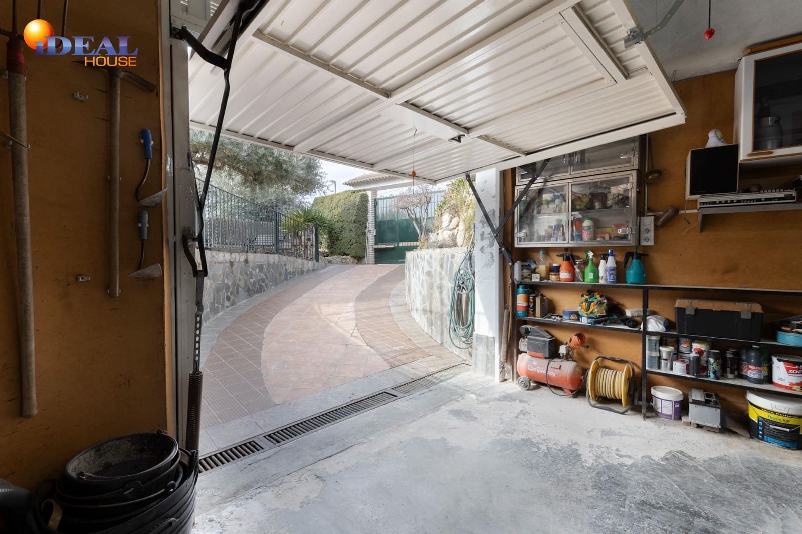 6 soveværelse Villa til salg i Otura med swimmingpool garage - € 540.000 (Ref: 9535875)