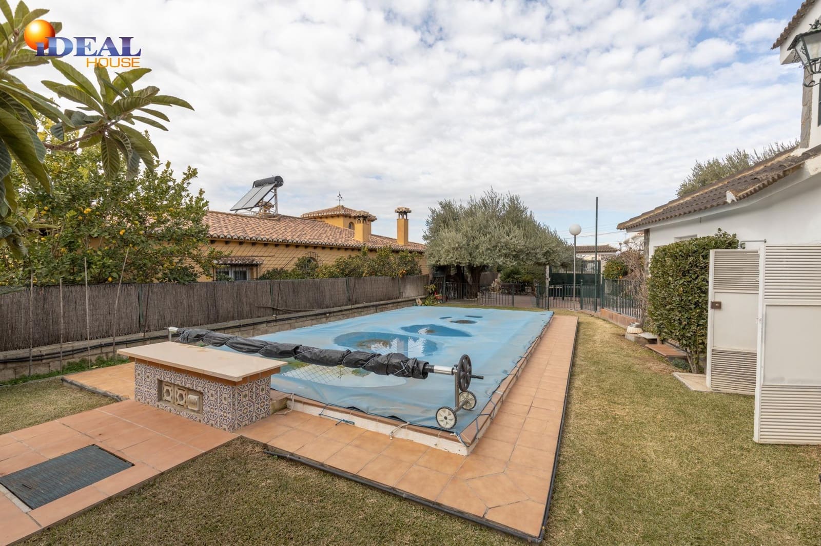 6 soveværelse Villa til salg i Otura med swimmingpool garage - € 540.000 (Ref: 9535875)