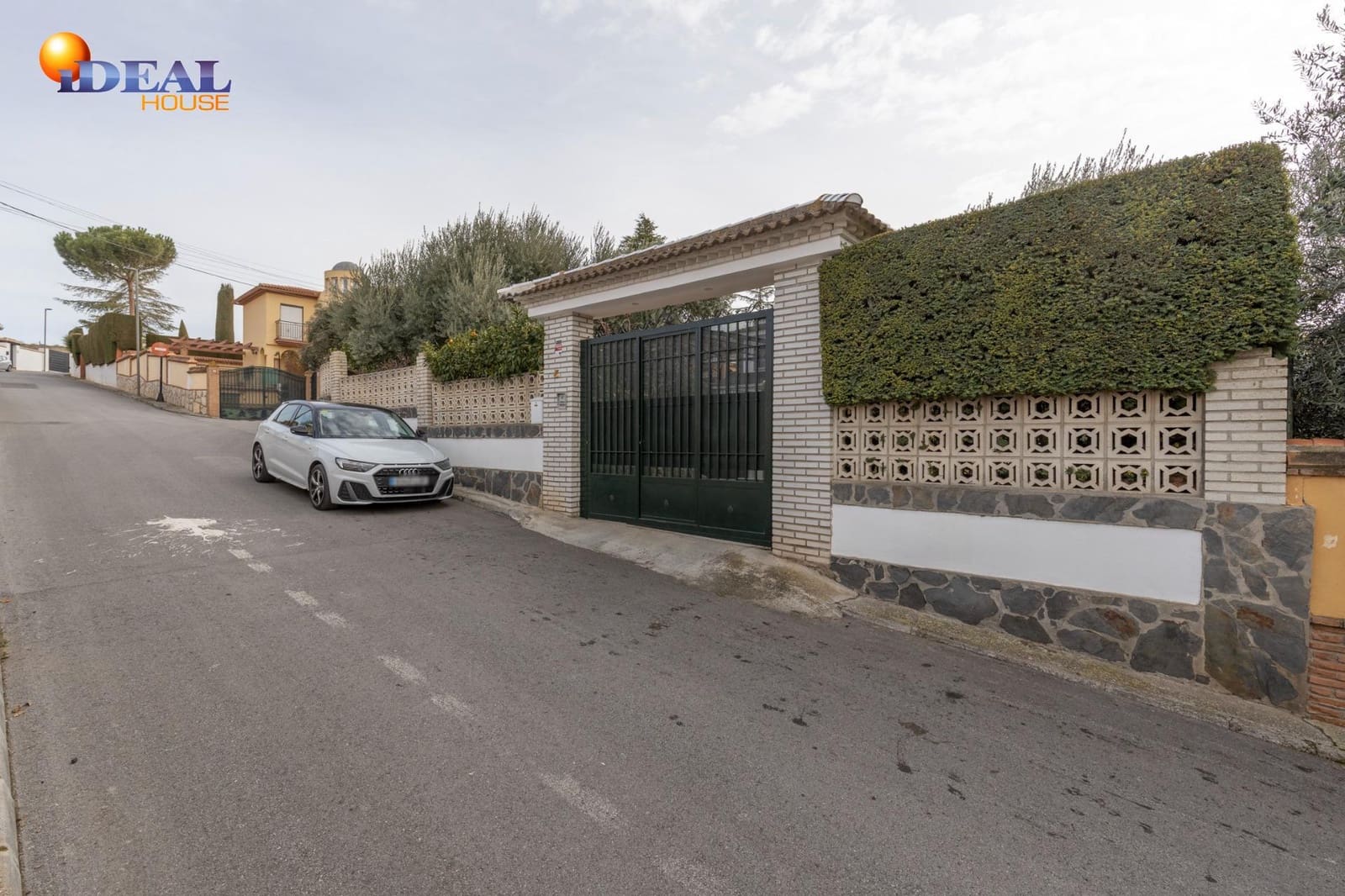 6 soveværelse Villa til salg i Otura med swimmingpool garage - € 540.000 (Ref: 9535875)