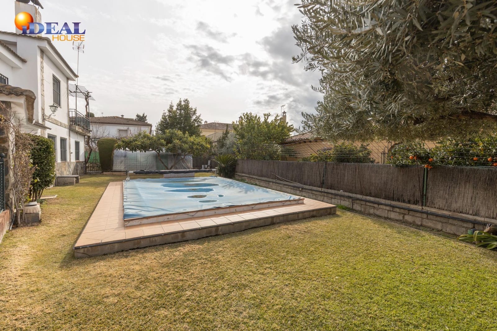 6 soveværelse Villa til salg i Otura med swimmingpool garage - € 540.000 (Ref: 9535875)