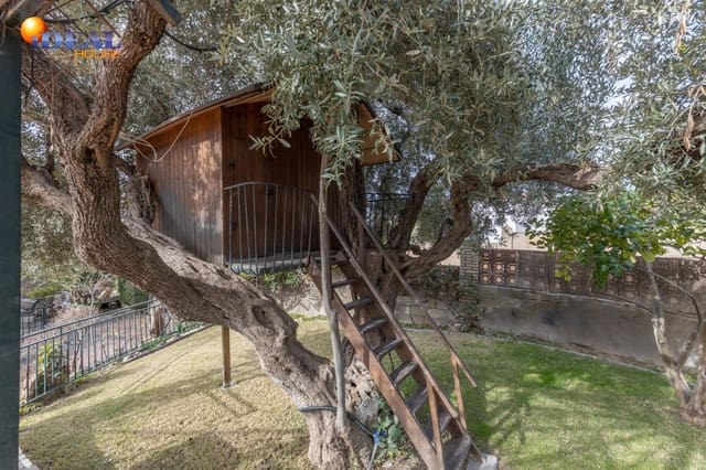 6 soverom Villa til salgs i Otura med svømmebasseng garasje - € 540 000 (Ref: 9535875)