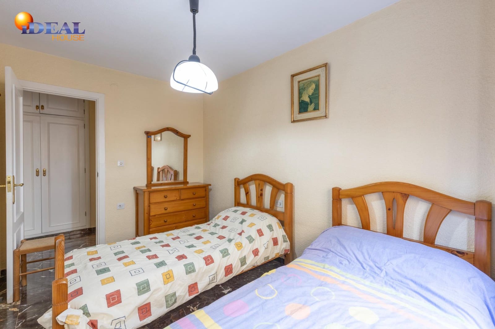 4 soveværelse Lejlighed til salg i Granada by med garage - € 560.000 (Ref: 9541047)