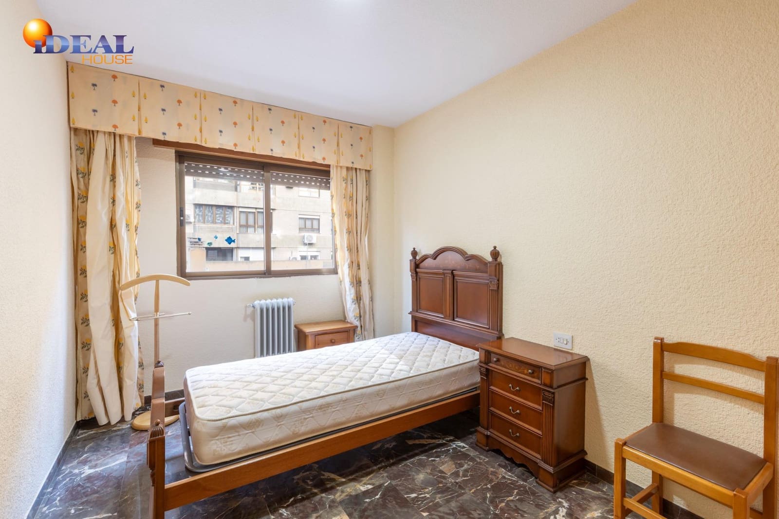 4 soveværelse Lejlighed til salg i Granada by med garage - € 560.000 (Ref: 9541047)