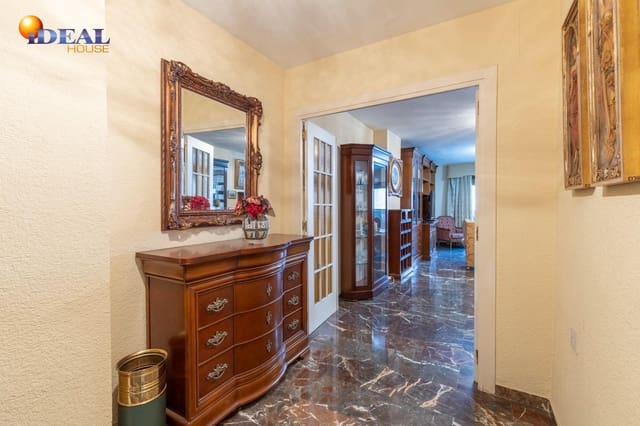 4 soveværelse Lejlighed til salg i Granada by med garage - € 560.000 (Ref: 9541047)