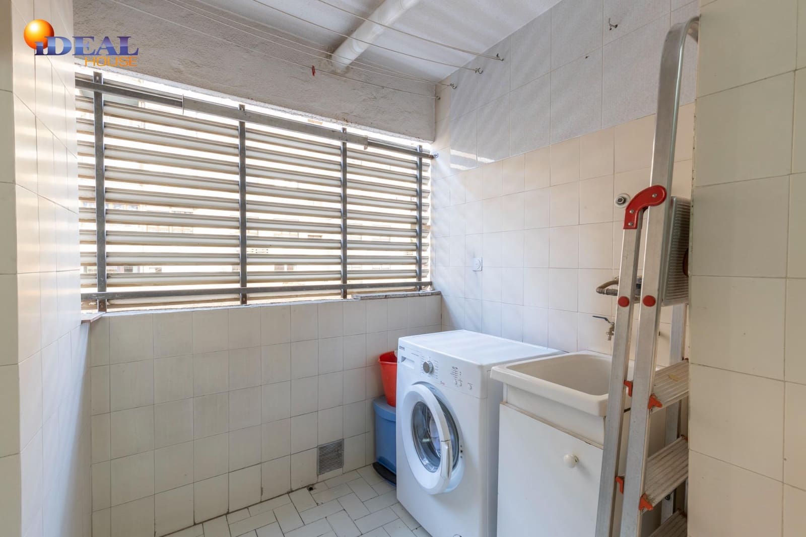 4 soveværelse Lejlighed til salg i Granada by med garage - € 560.000 (Ref: 9541047)