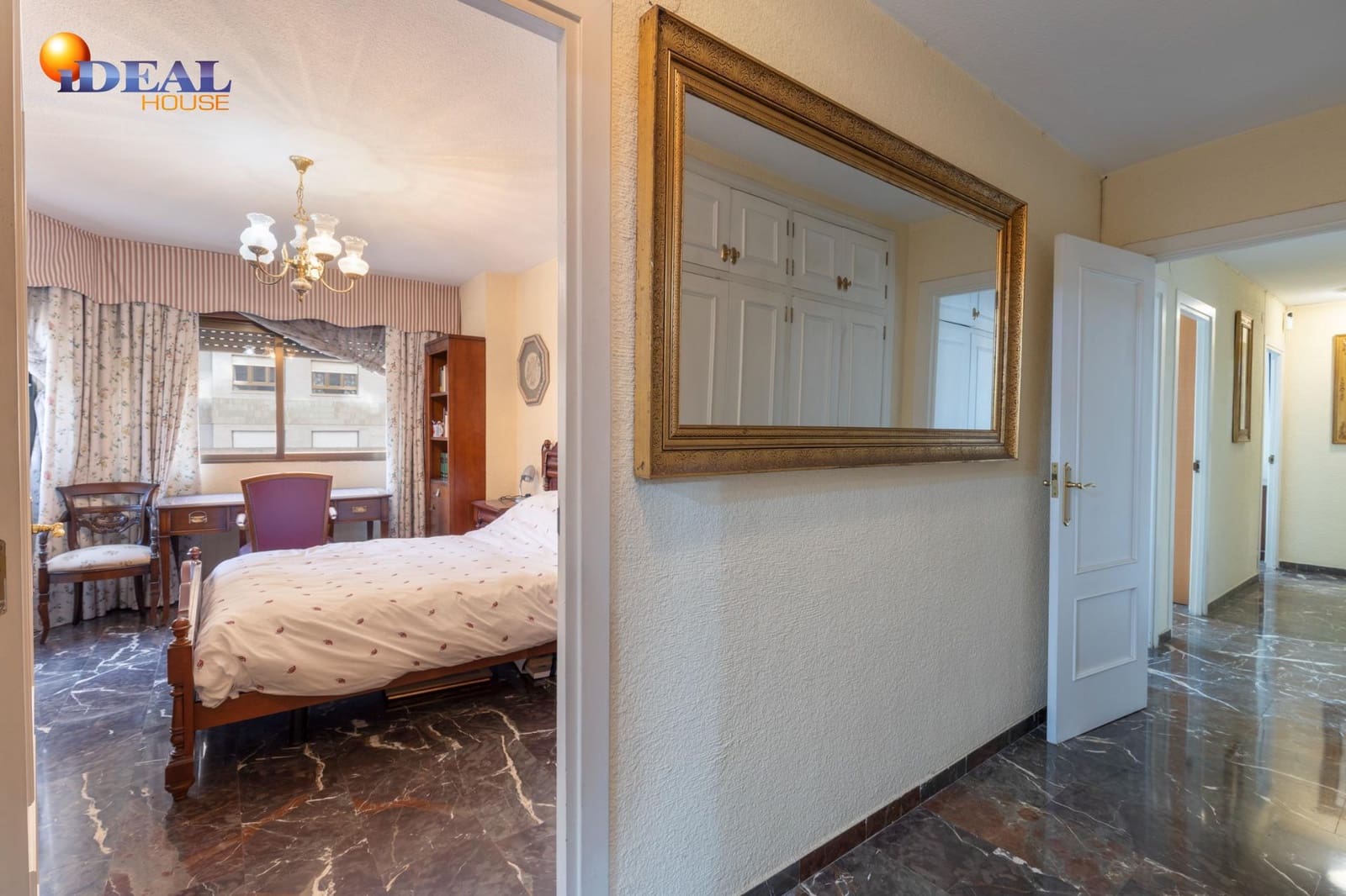 4 soveværelse Lejlighed til salg i Granada by med garage - € 560.000 (Ref: 9541047)