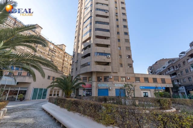 4 soveværelse Lejlighed til salg i Granada by med garage - € 560.000 (Ref: 9541047)
