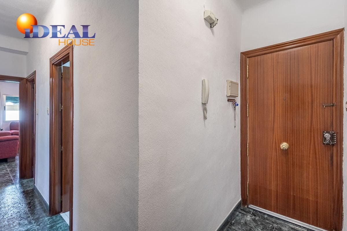 4 soveværelse Lejlighed til salg i Granada by - € 200.000 (Ref: 9541051)