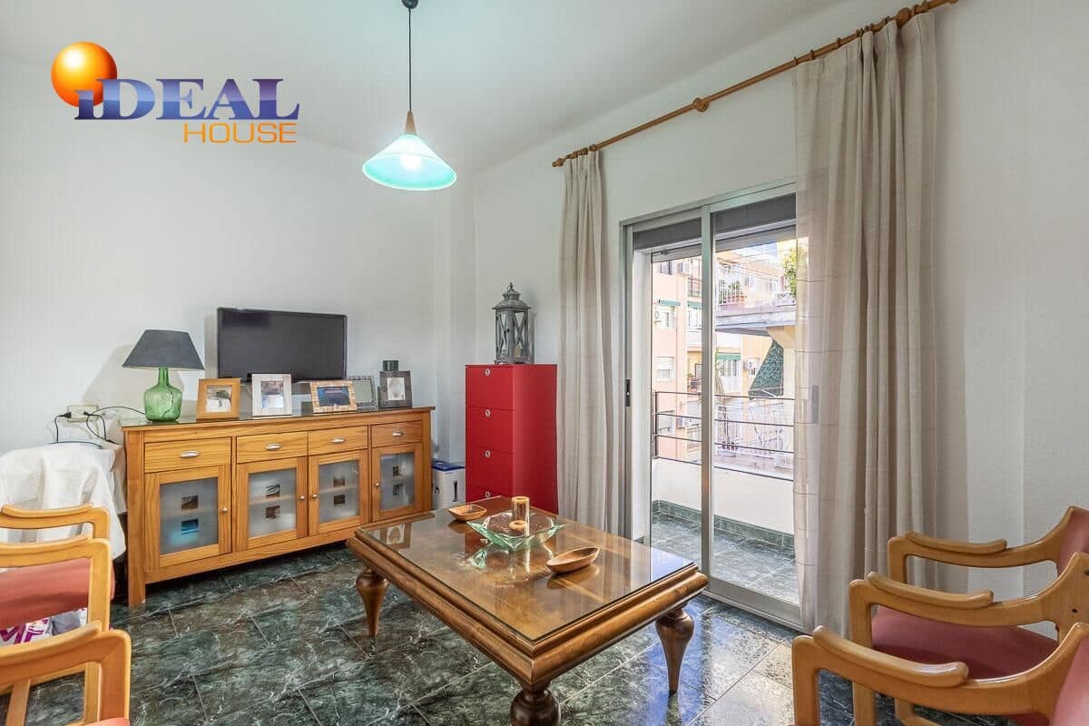 4 soveværelse Lejlighed til salg i Granada by - € 200.000 (Ref: 9541051)