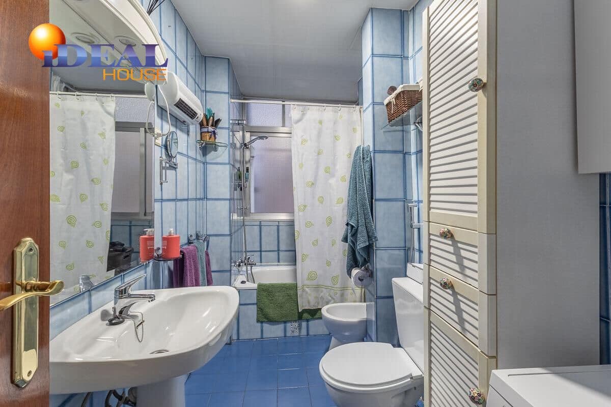 4 soveværelse Lejlighed til salg i Granada by - € 200.000 (Ref: 9541051)