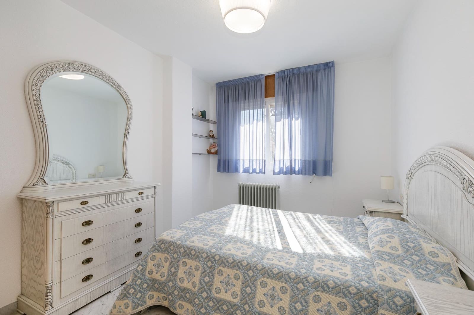 2 Zimmer Wohnung zu verkaufen in Granada Stadt mit Garage - 320.000 € (Ref: 9543532)