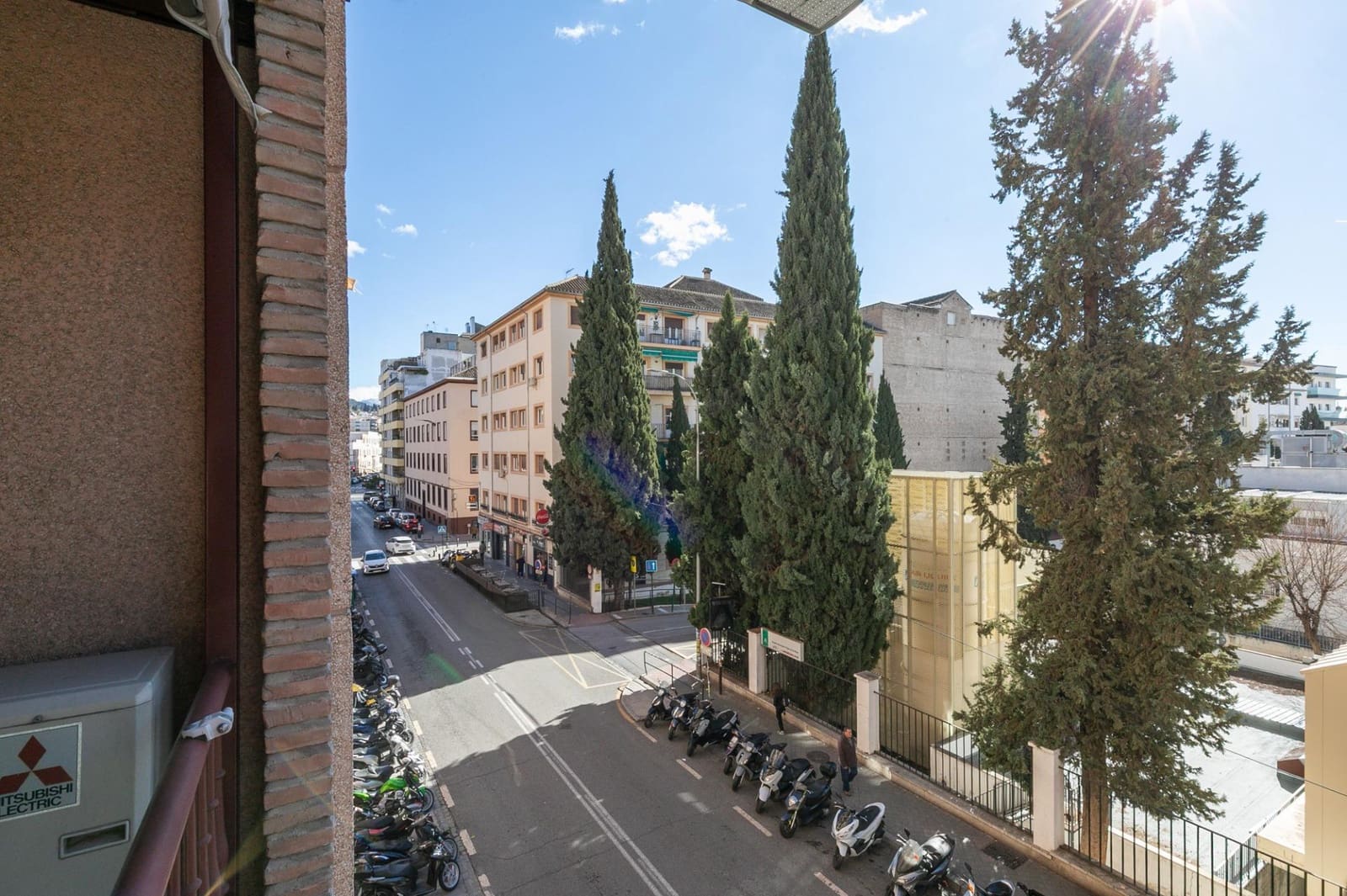 2 Zimmer Wohnung zu verkaufen in Granada Stadt mit Garage - 320.000 € (Ref: 9543532)