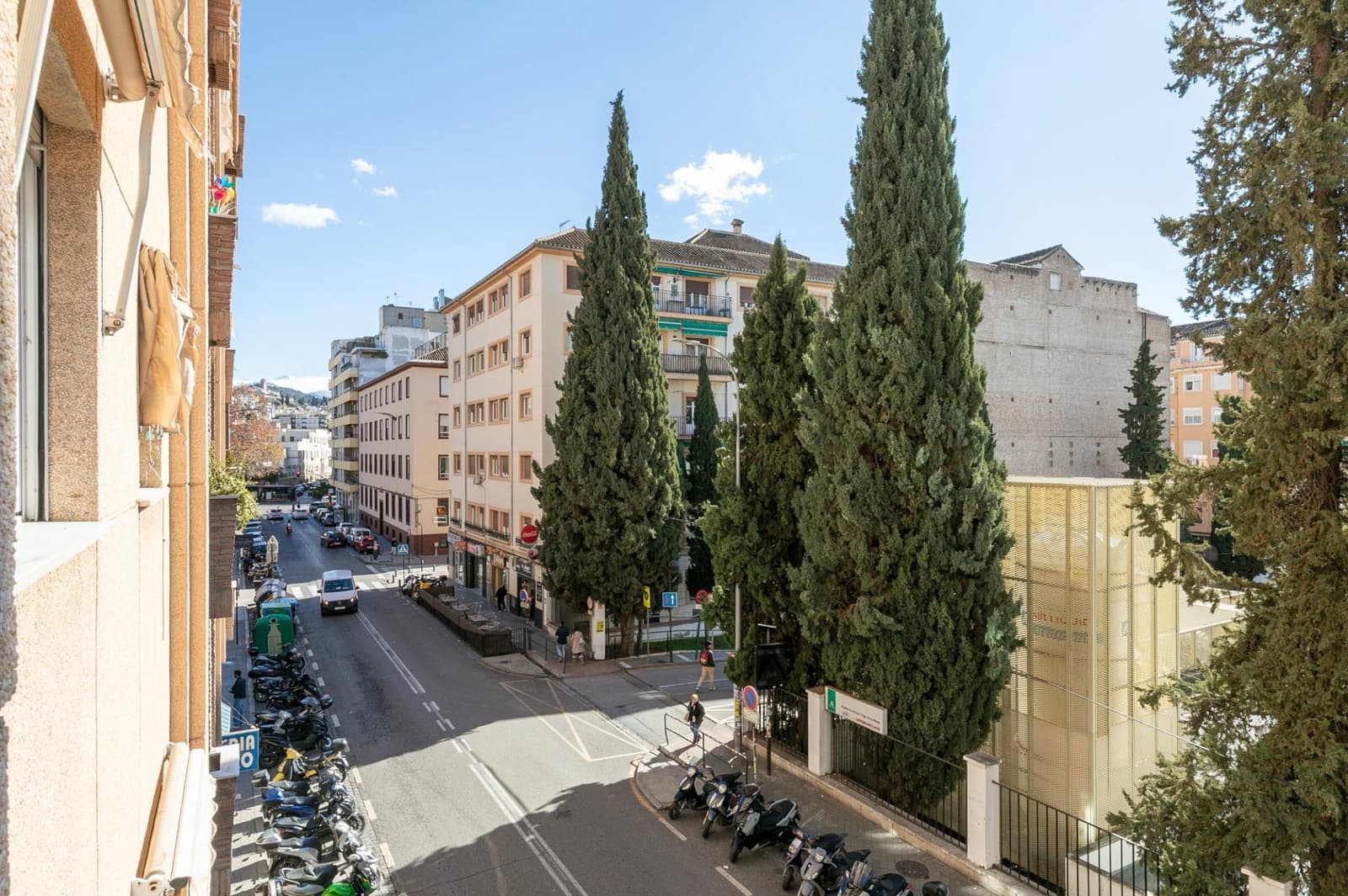 2 Zimmer Wohnung zu verkaufen in Granada Stadt mit Garage - 320.000 € (Ref: 9543532)