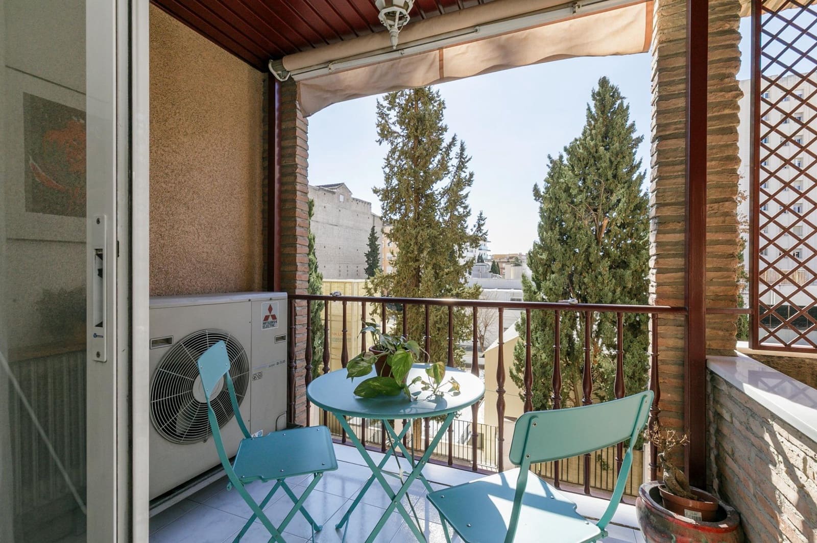 2 Zimmer Wohnung zu verkaufen in Granada Stadt mit Garage - 320.000 € (Ref: 9543532)