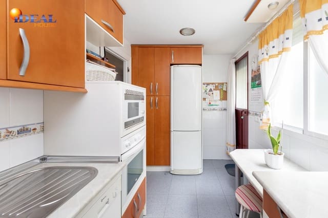 4 Zimmer Reihenhaus zu verkaufen in Albolote mit Garage - 235.000 € (Ref: 9543533)