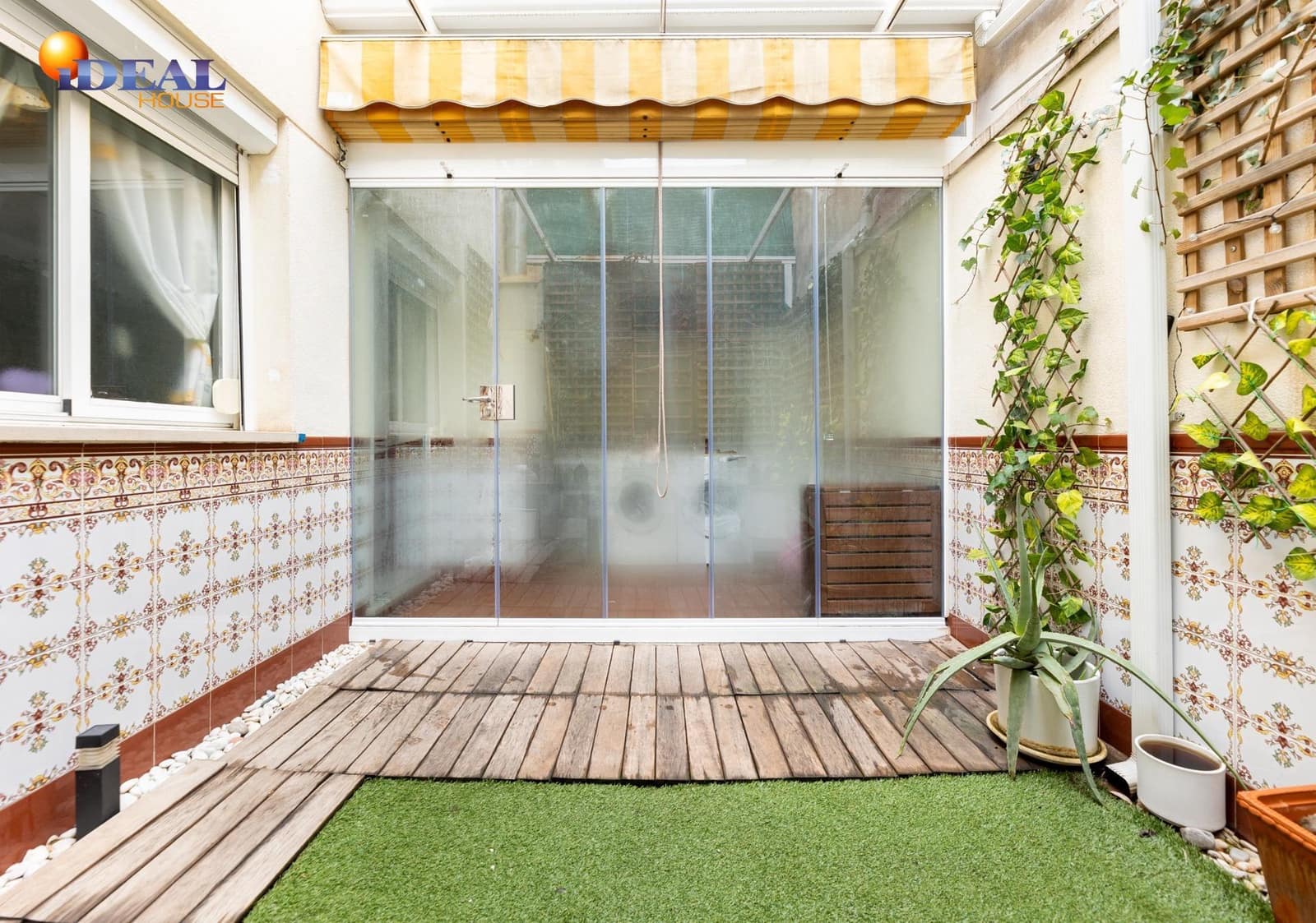 4 Zimmer Reihenhaus zu verkaufen in Albolote mit Garage - 235.000 € (Ref: 9543533)