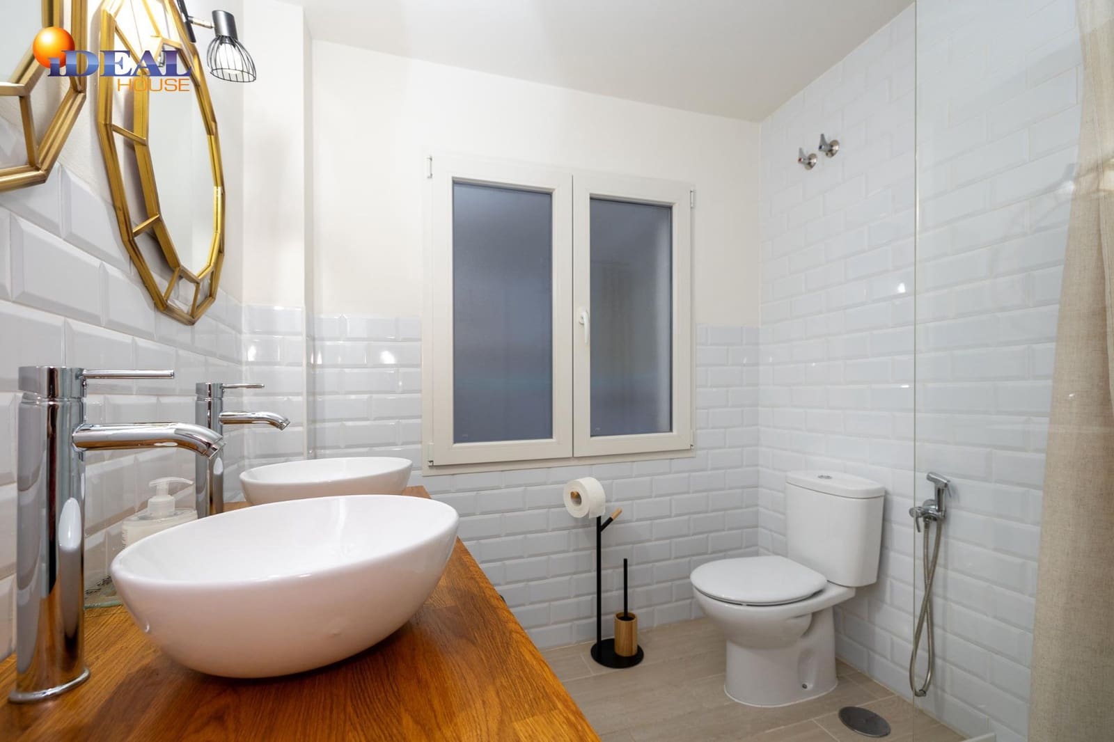 Piso de 4 habitaciones en Granada ciudad en venta - 395.000 € (Ref: 9551315)