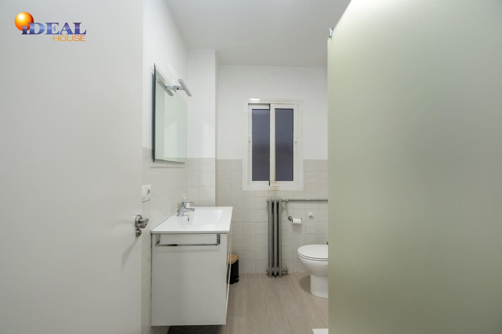 Piso de 4 habitaciones en Granada ciudad en venta - 395.000 € (Ref: 9551315)